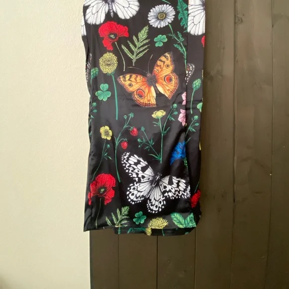 Dressed in Lala Folklore Florals Playsuit - Picture 4 of 9